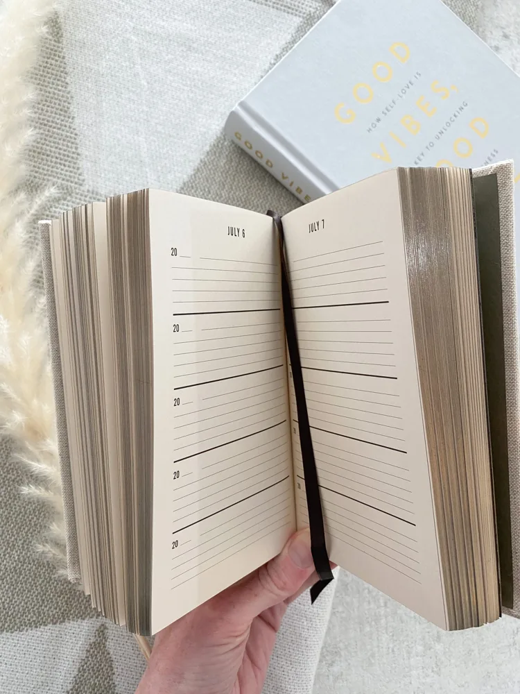 ‘One line a day’ 5 year memory book