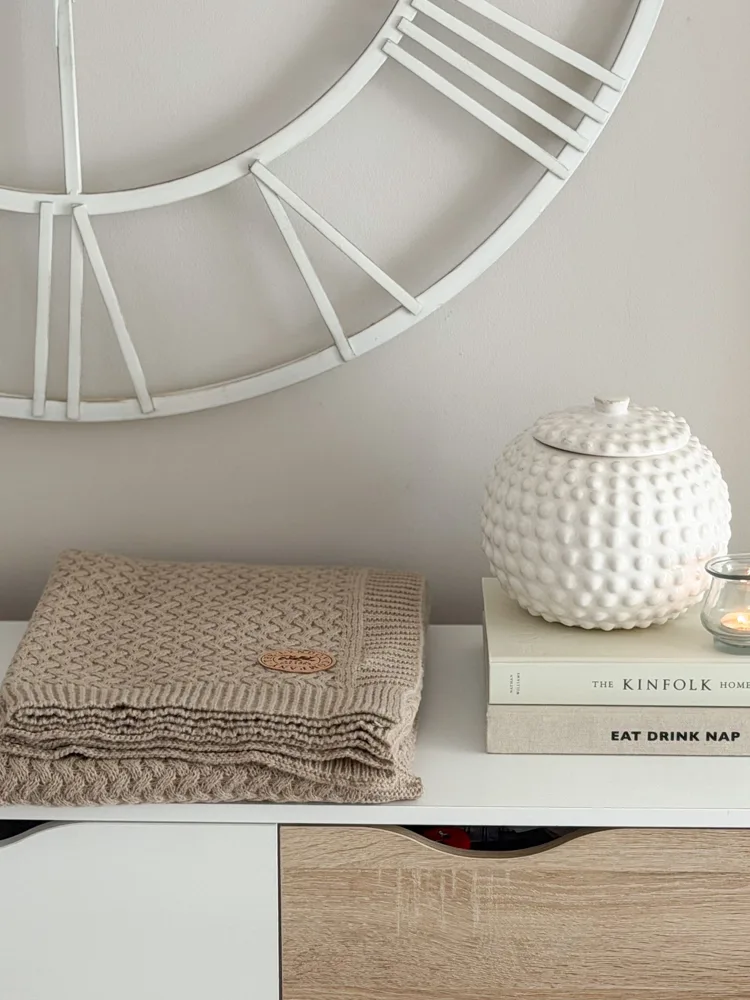 Quality knitted blanket throw in natural