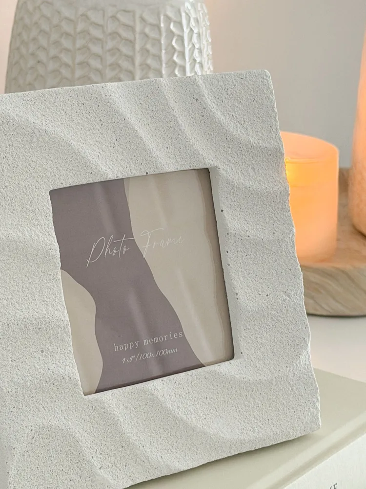 Sandy textured white ‘wave’ picture/photo frame
