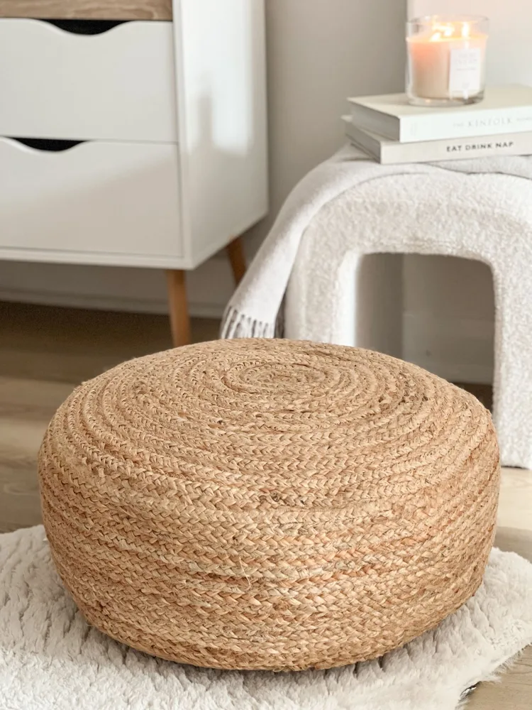 Natural round jute pouffe