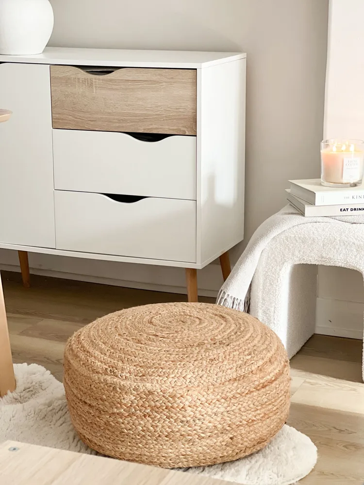 Natural round jute pouffe
