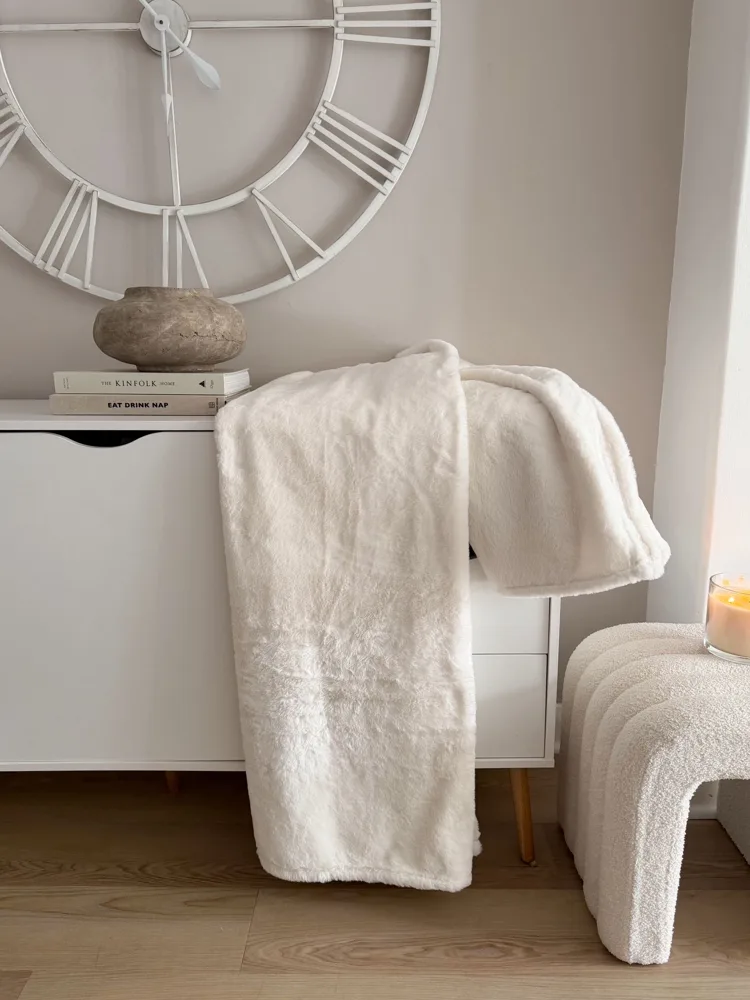 Luxury white super soft faux fur throw