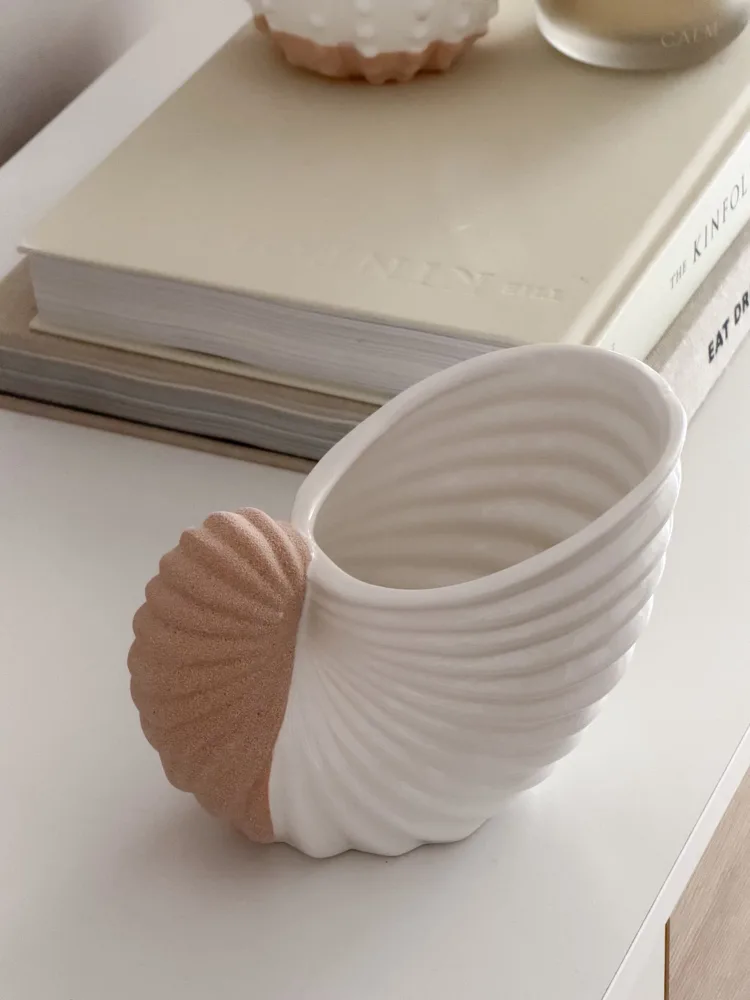 Ceramic two tone decorative shell