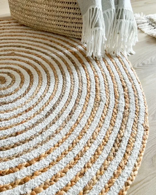 Round stripe jute rug