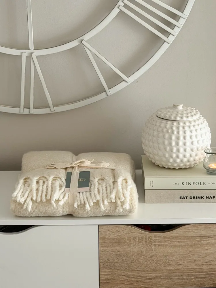 Softest woven tassel blanket/throw in ‘butter’