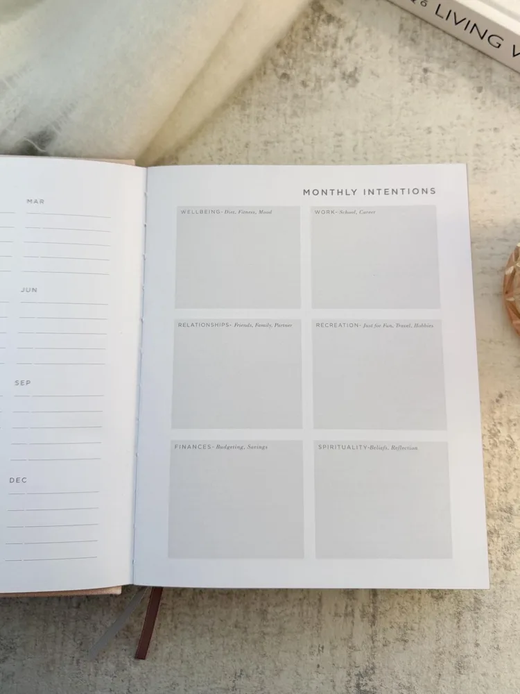 Deluxe self-care journal in beige