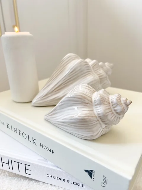Medium ceramic decorative shell